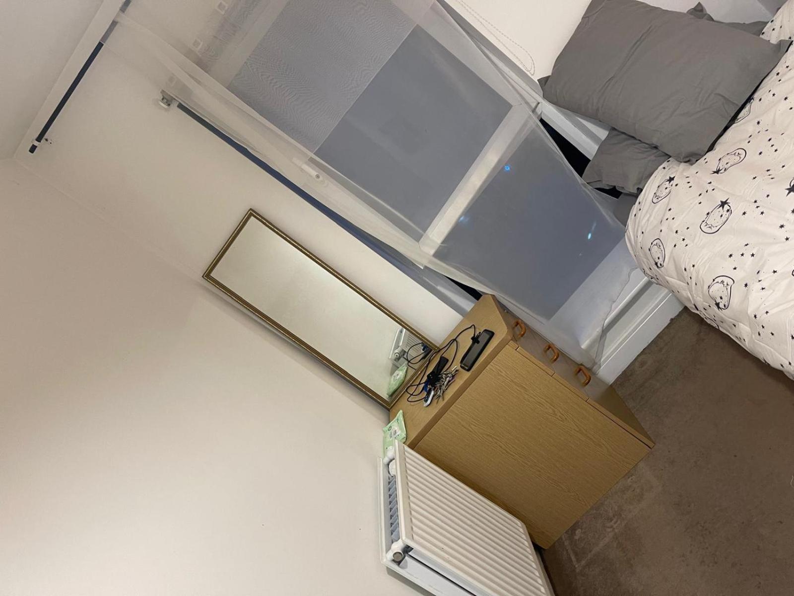 En-suite Cozy Double Bedroom Londra