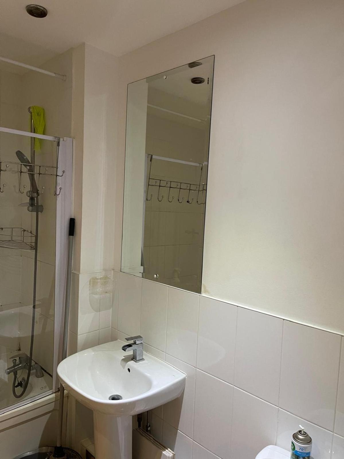 En-suite Cozy Double Bedroom * Londra